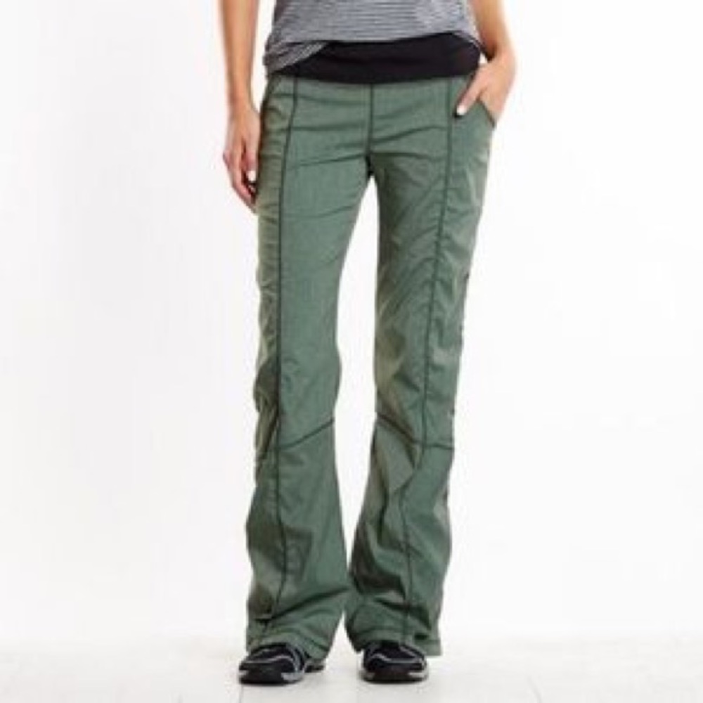 Lucy Get Going Pant - Size S - Mint Condition